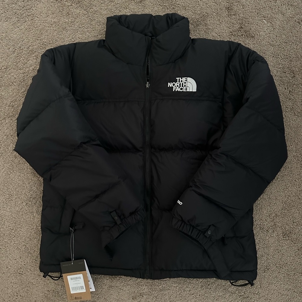Nuptse 700🖤